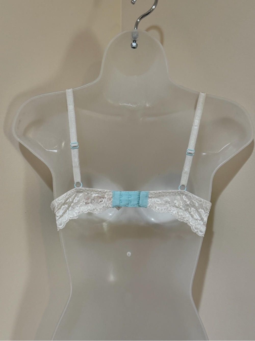 NEW VICTORIA SECRET DREAM ANGELS LINED DEMI BRA SIZE 34B IN WHITE AND BLUE - Picture 10 of 14
